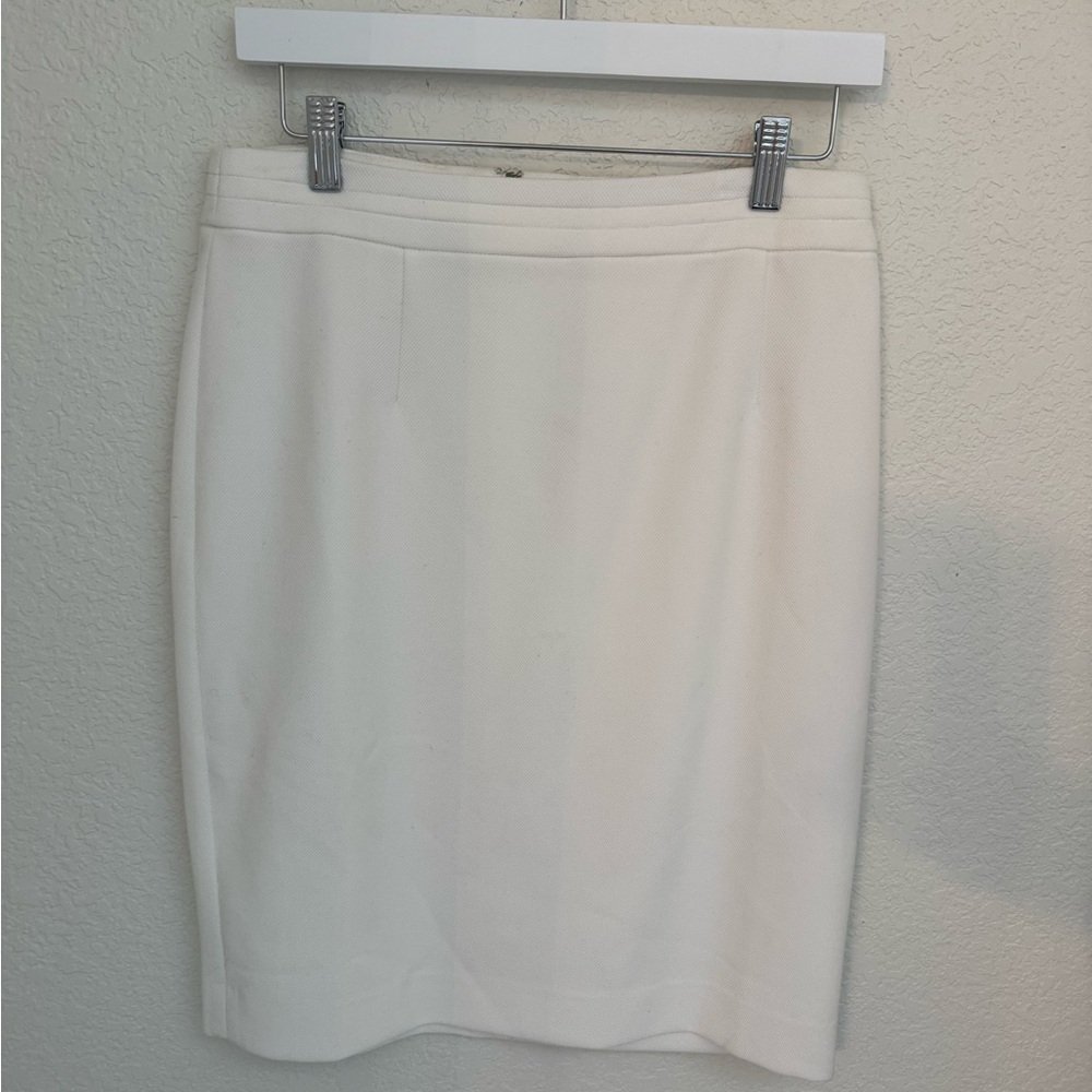 Elegant White Pencil Skirt